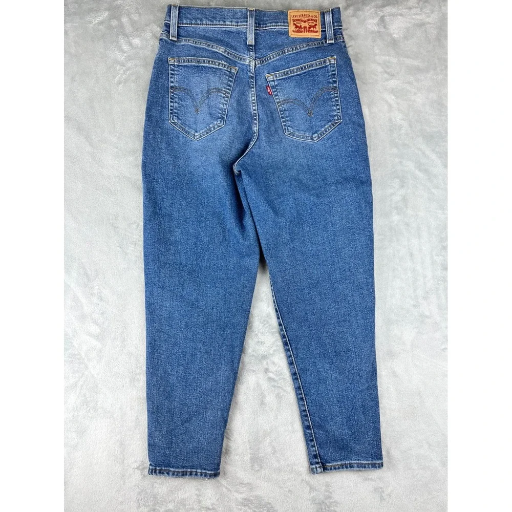 Levi's women's High Waisted Mom Jeans Medium Wash Size 29 - Picture 3 of 8